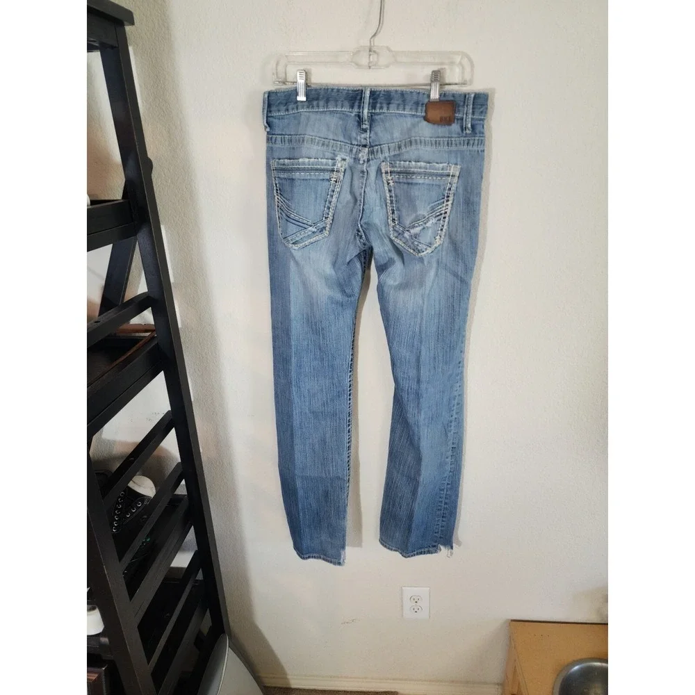 Buckle BKE Carter Straight Leg Jeans Mens Size 31L Medium Wash  distressed